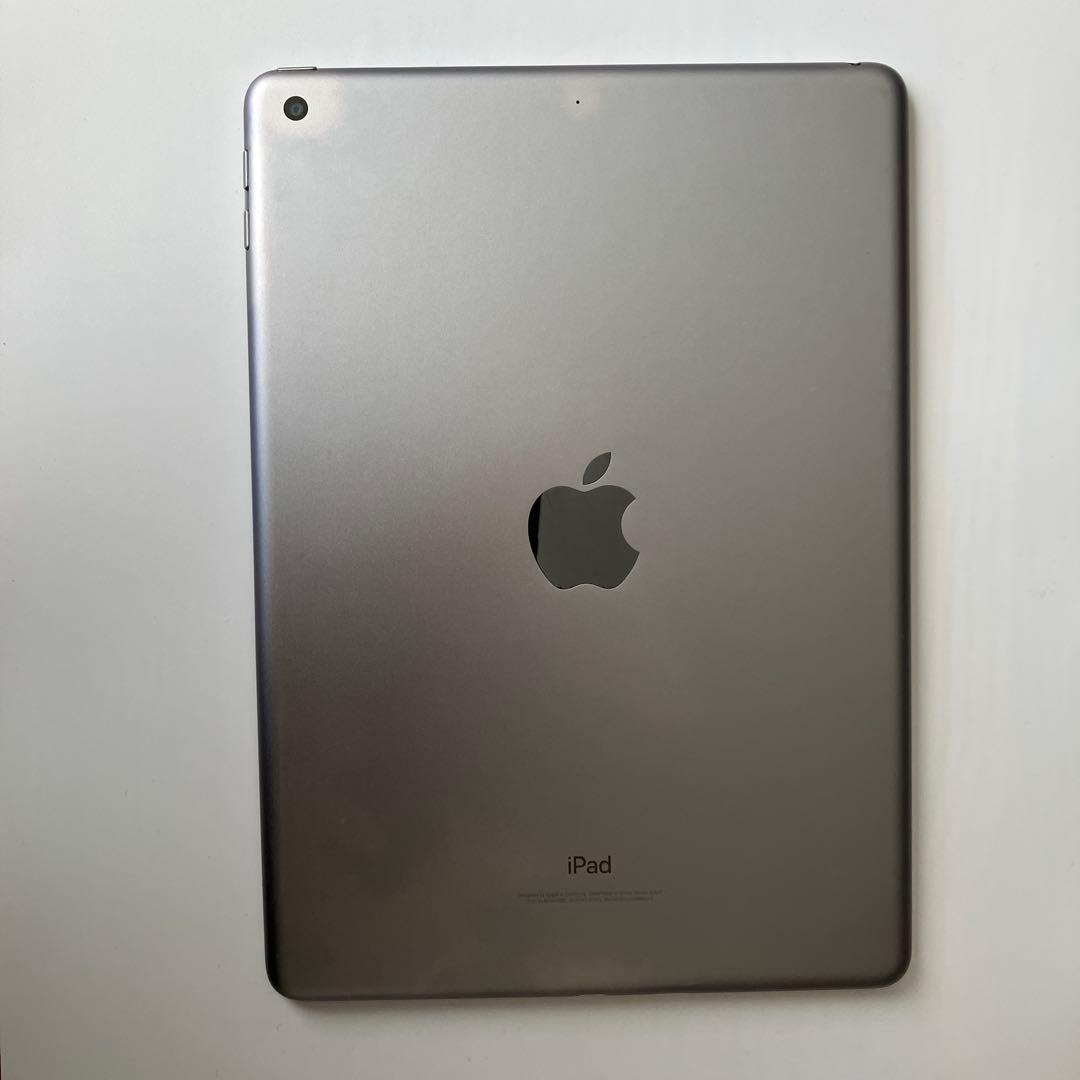 iPad 第5世代　タブレット　本体　スペースグレイ　32GB wifi