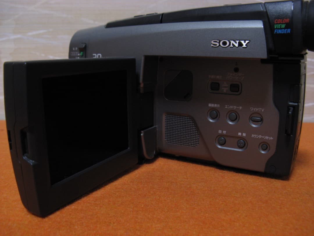 動作OK❗️☆SONYの液晶Hi8/8ミリビデオカメラ/CCD-TRV90