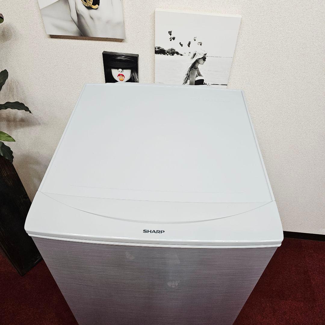 ホワイト冷凍庫 透明棚付き