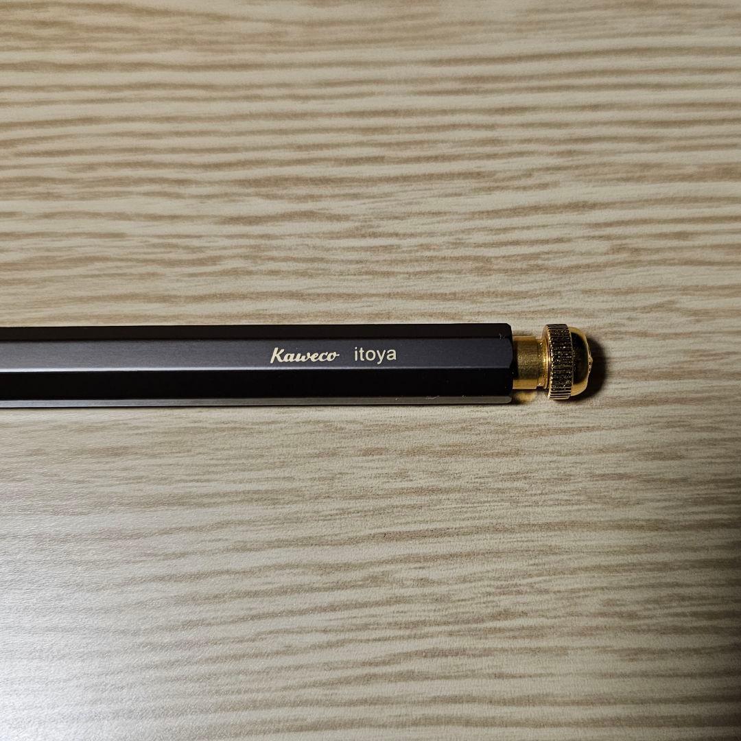 伊藤屋カヴェコ　オリーブブラウン