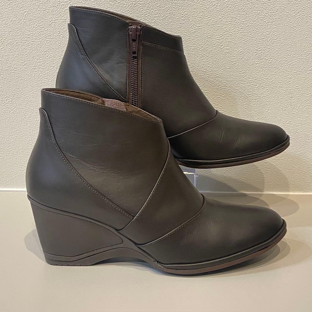 【極美品】asics pedara ウォーキング レザーショートブーツ 23.5