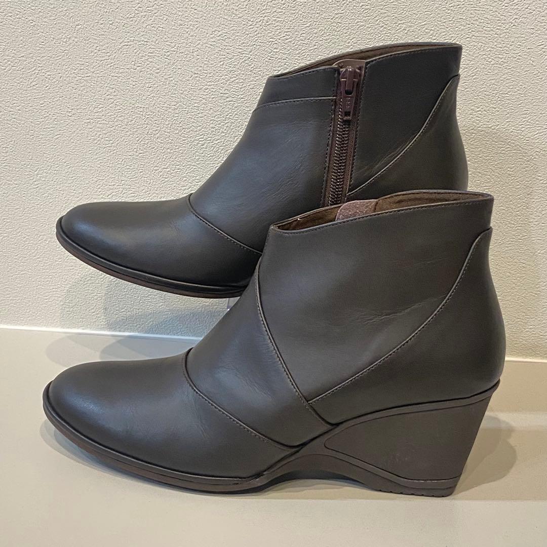 【極美品】asics pedara ウォーキング レザーショートブーツ 23.5