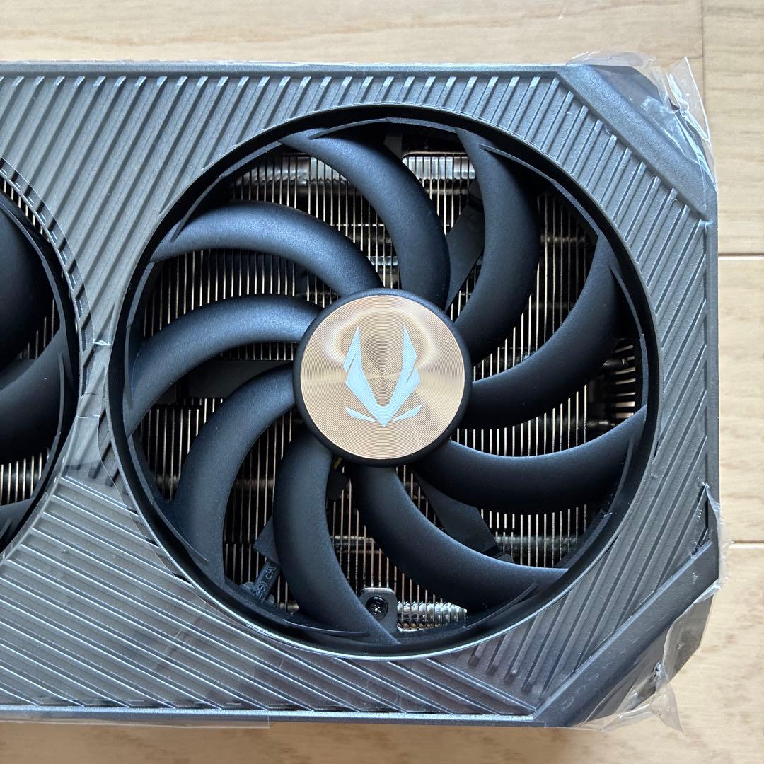 グラフィックボード　グラボ 5090 ヒートシンク　ファン　など