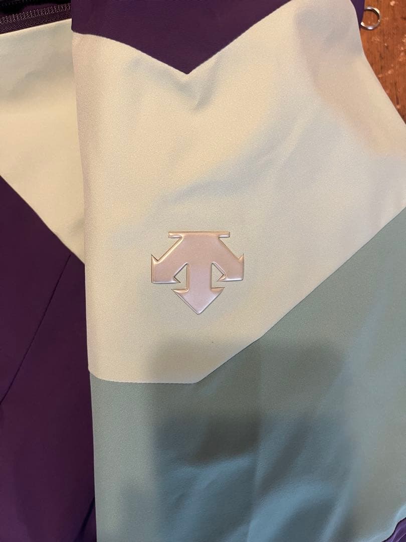 いっぺーDESCENTE スキーウェア フード付き 紫/緑/赤