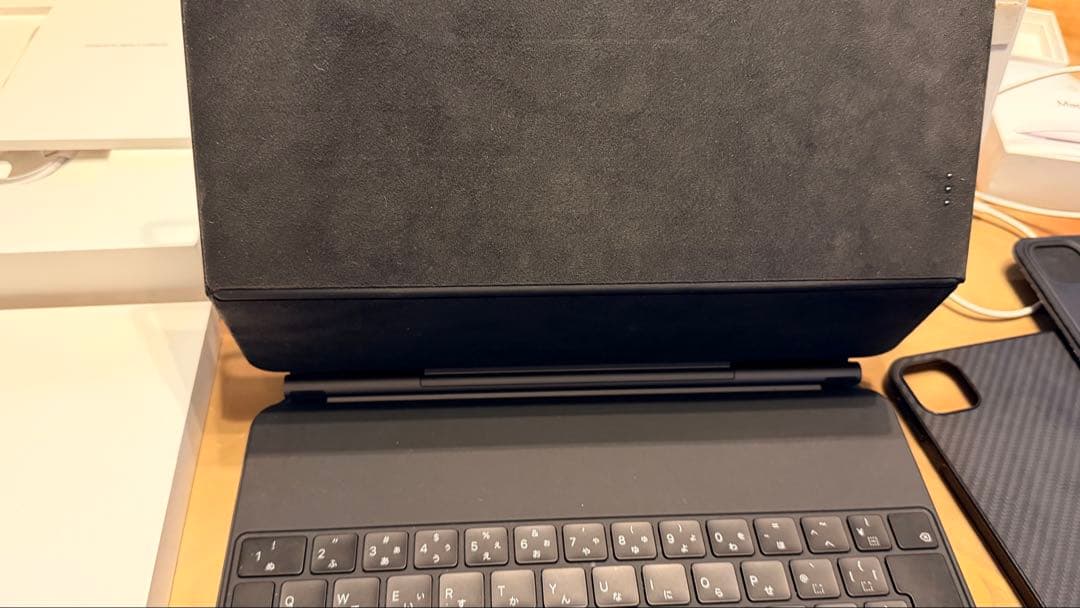 ipad pro 12.9 第6世代、Magic key board 等セット