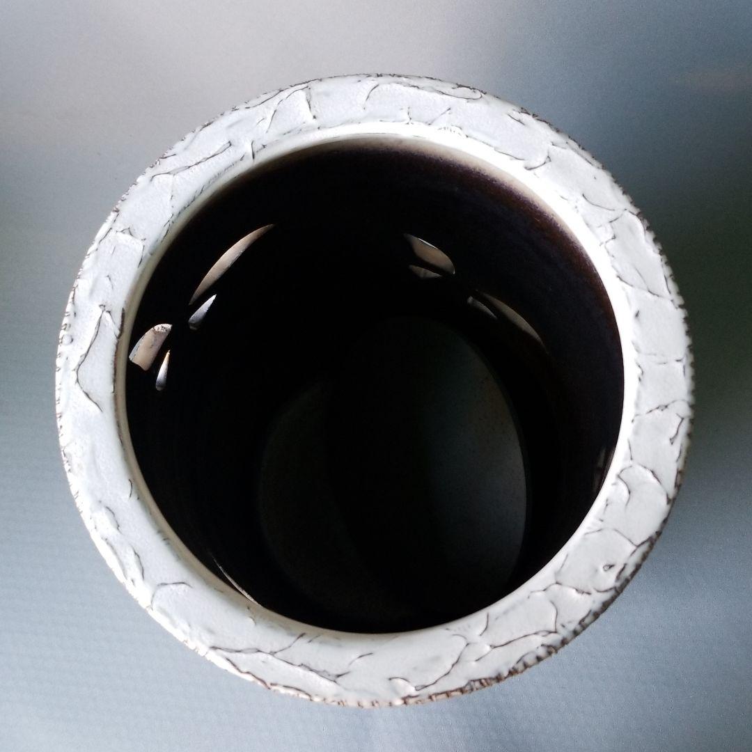 信楽焼傘立て  蝶彫 高さ４３cm