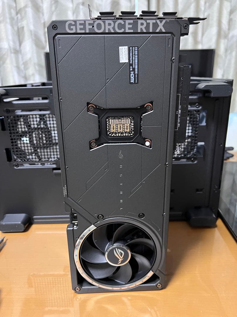 【中古】ASUS ROG ASTRAL RTX 5080 OC