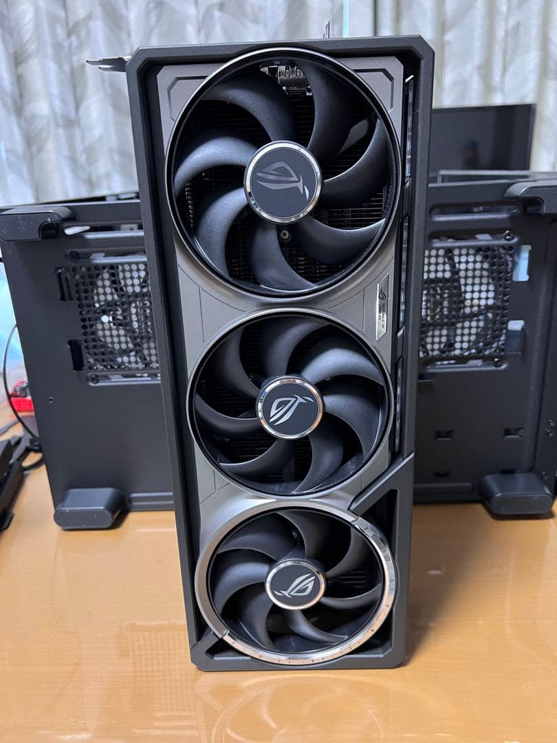 【中古】ASUS ROG ASTRAL RTX 5080 OC