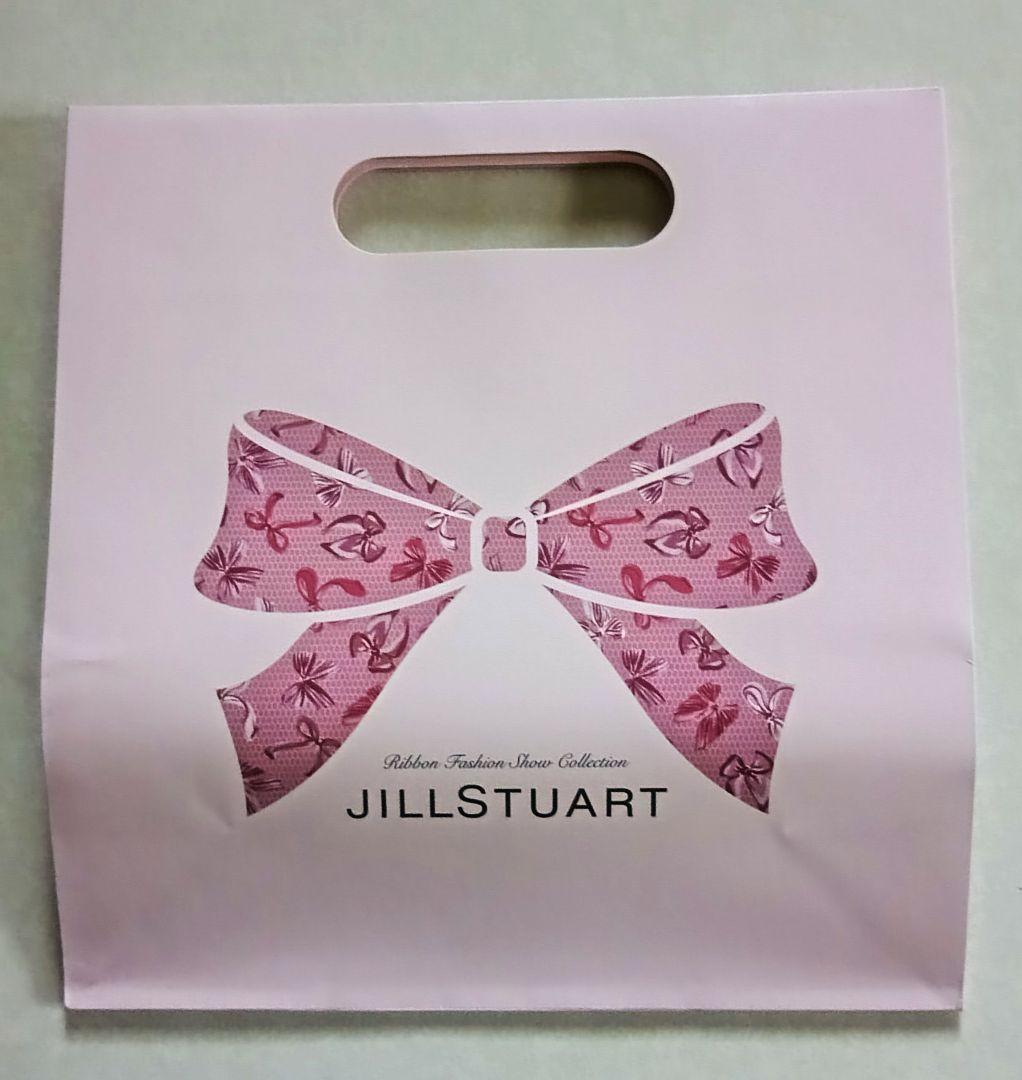 限定　ジルスチュアート　リボンファッションショー　クリスマスコフレ 2025