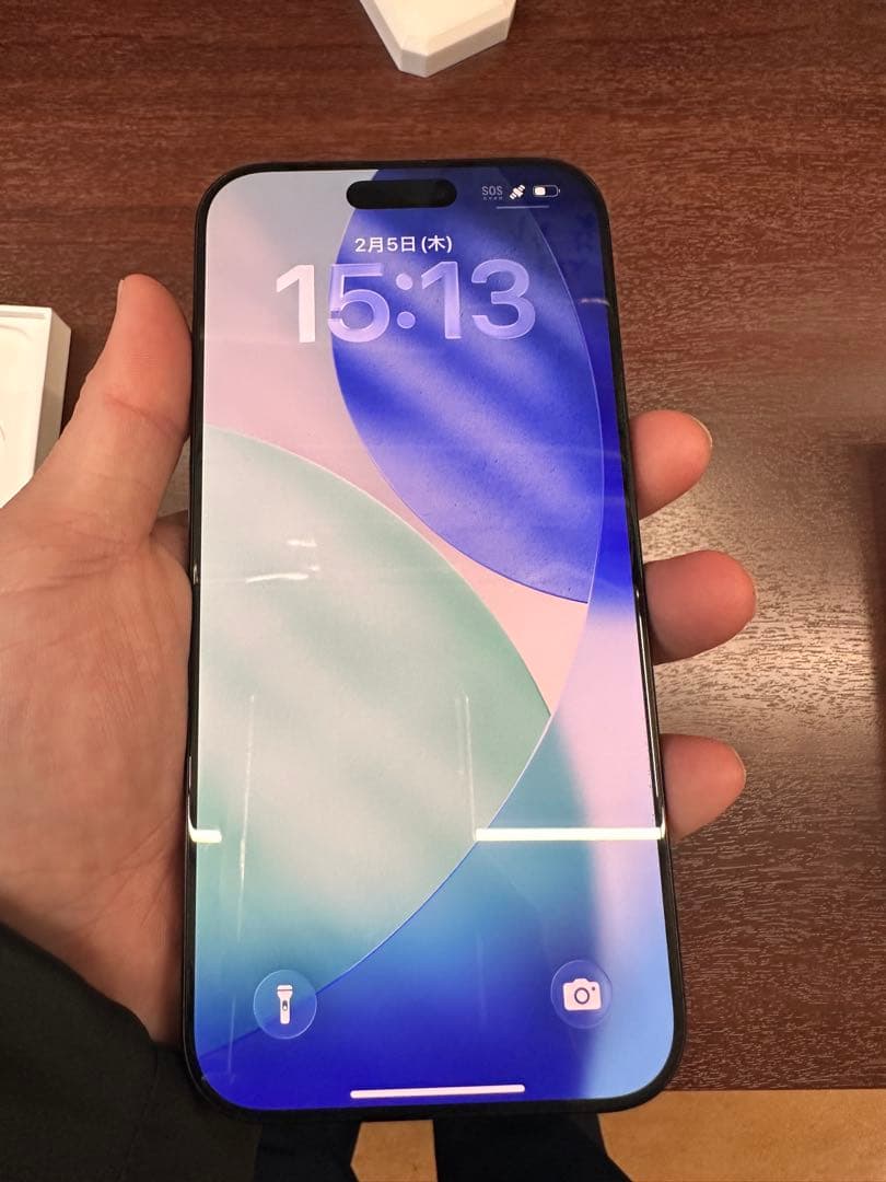 iPhone 16Pro Max、バッテリー状態 100%。