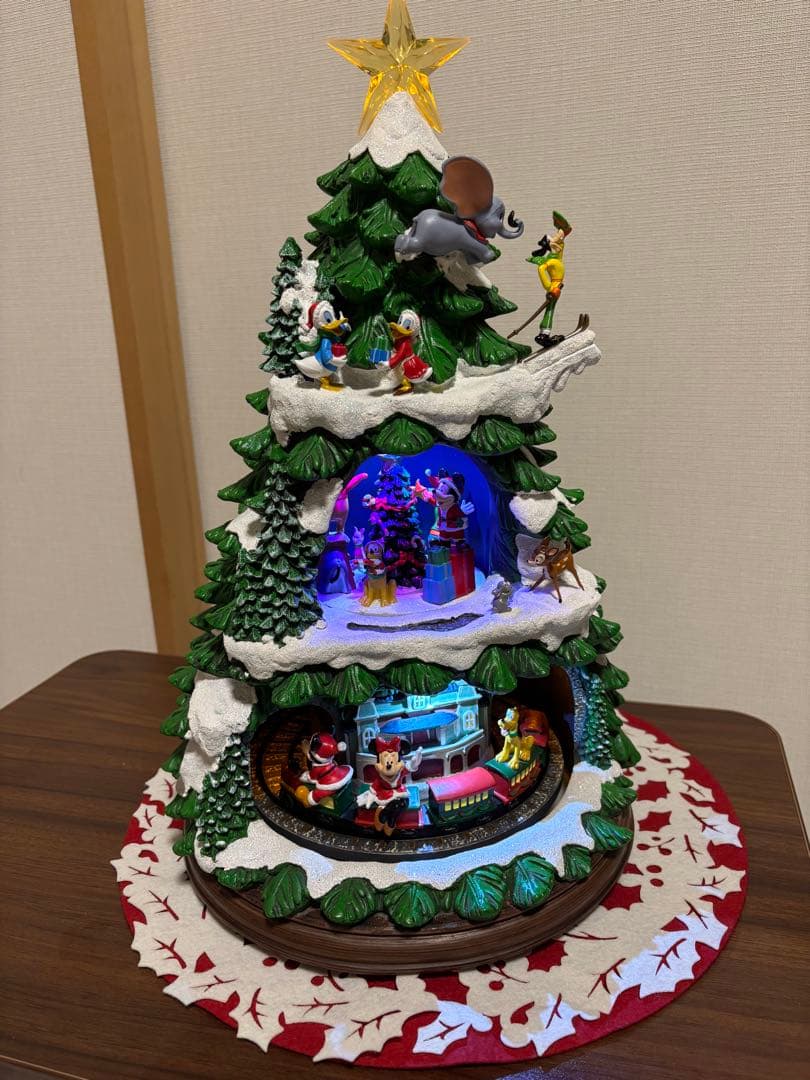 コストコ ディズニー アニメイデッド クリスマスツリー