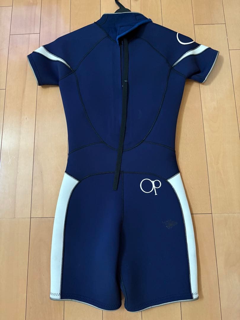 新品訳あり　OPウエットスーツ　レディースL 紺/白