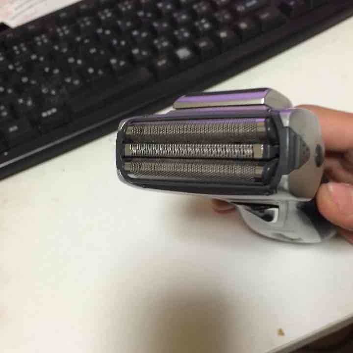 【同時購入で2000円値引き！】電動髭剃り