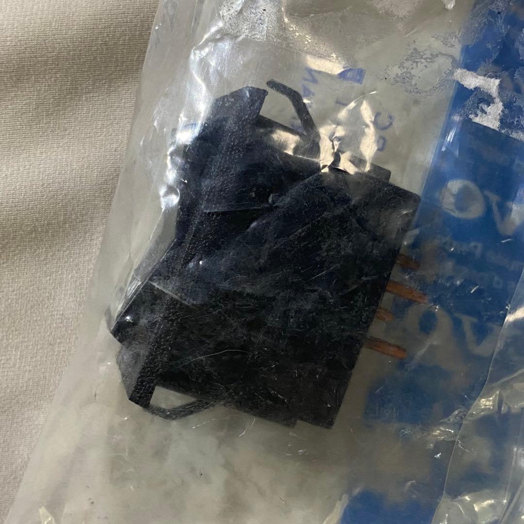 v*0様 ★デッドストック★ ボルボ240 純正 新品 未開封 電動アンテナスイ