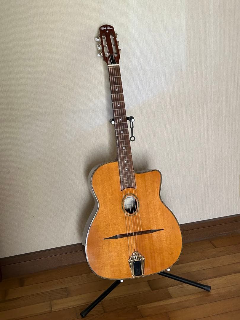 マカフェリジャズギター　Rudy Larna WM 700A 弾きやすい