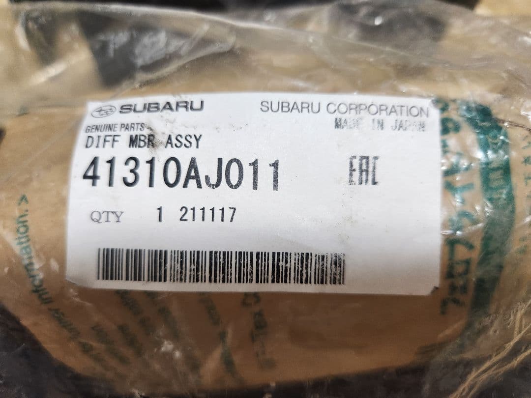 スバル純正　デフメンバー　エンジンマウント等　５点セット