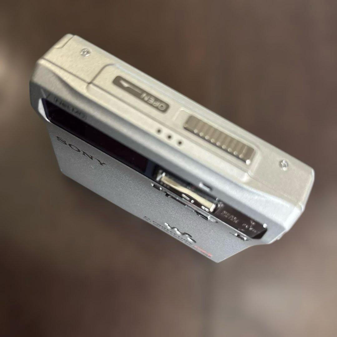 SONY MDウォークマン　MZ-N1 MD WALKMAN