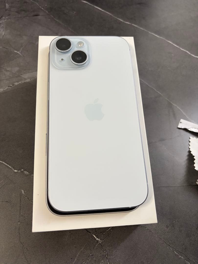 Apple iPhone 15 ホワイト 6.1インチ