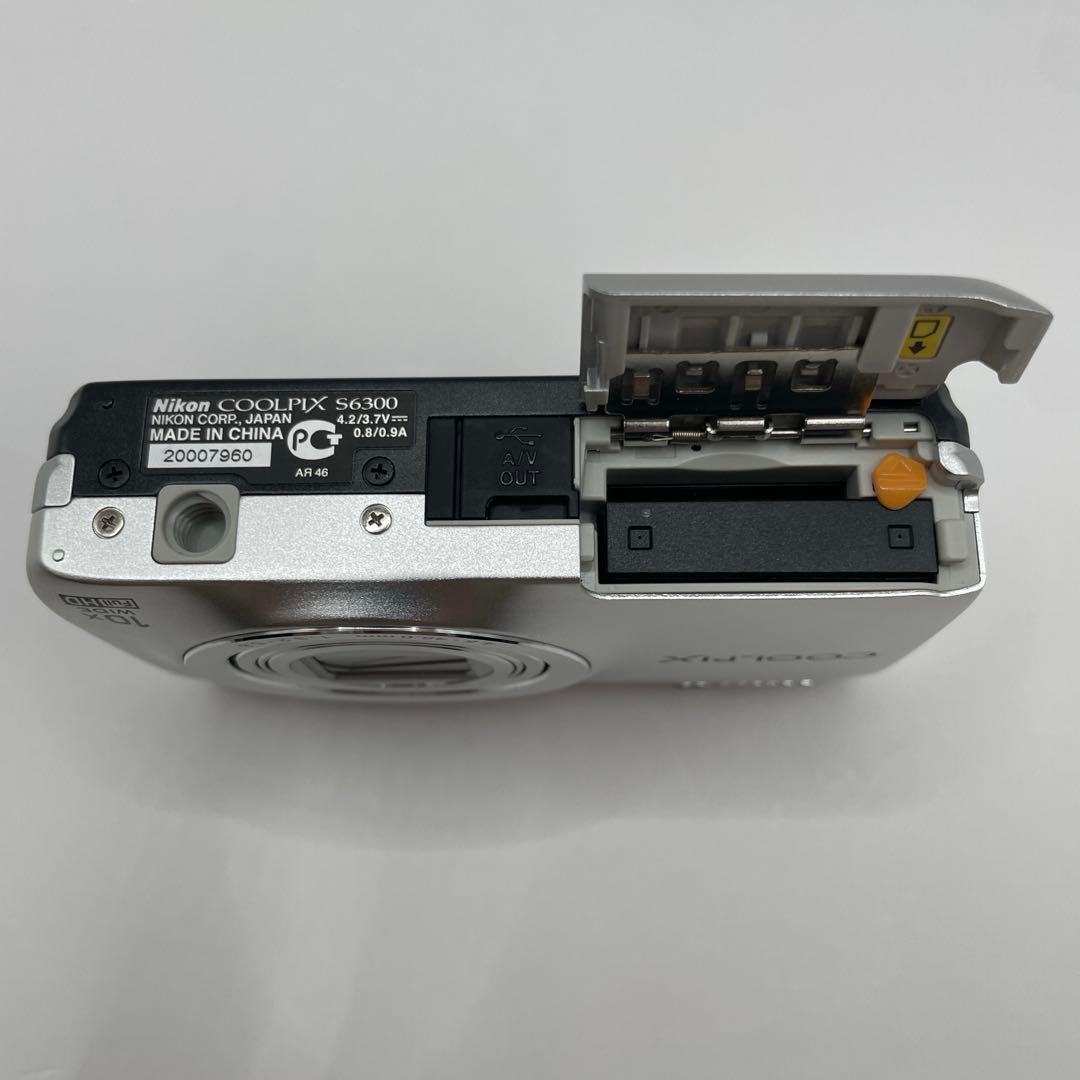 【動作品】Nikon COOLPIX S6300 シルバー コンデジ