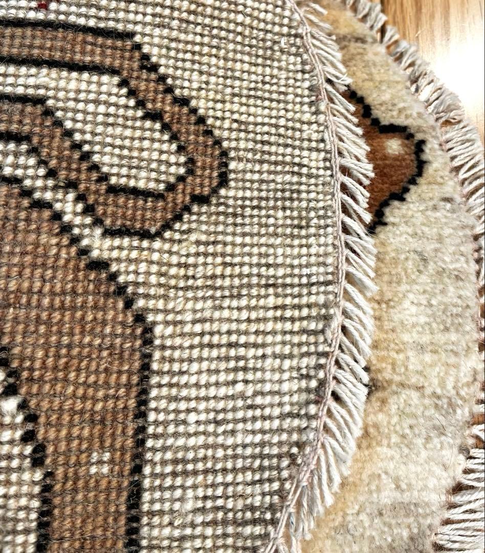 ペルシャ　アマレバフト　円形　40×40サイズ　ライオン