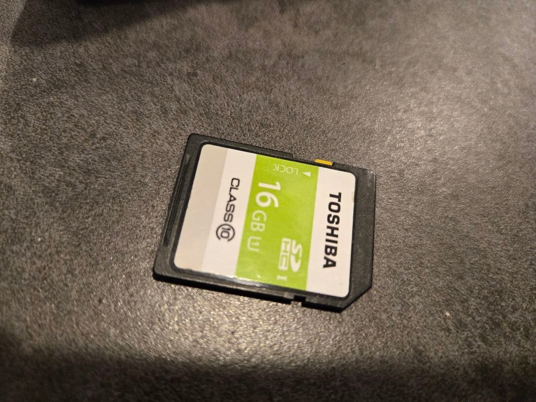 RICOH防水コンパクトデジタルカメラWG-40W16GB付き