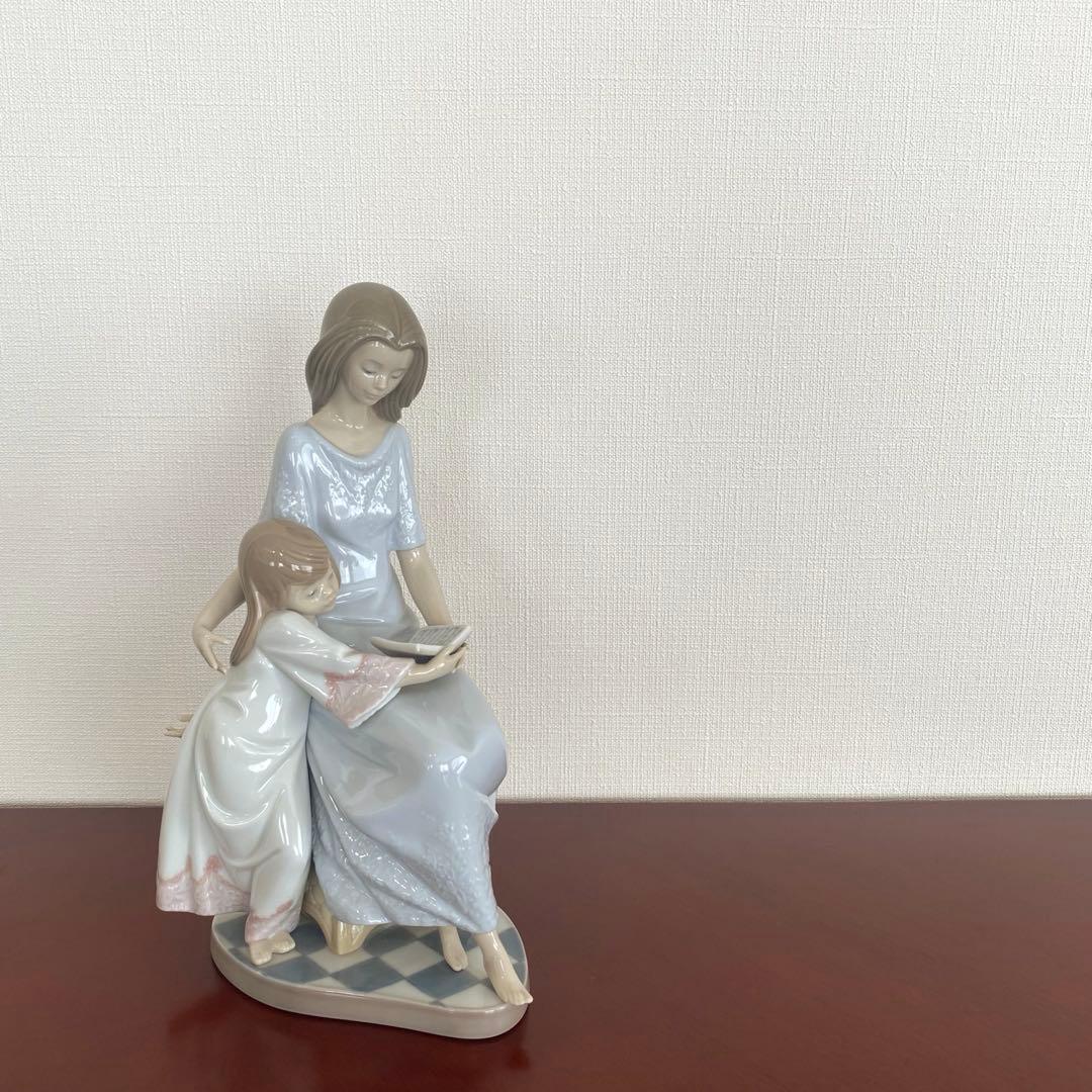 LLADRO リヤドロ 『 おやすみ前のご本 』 置物