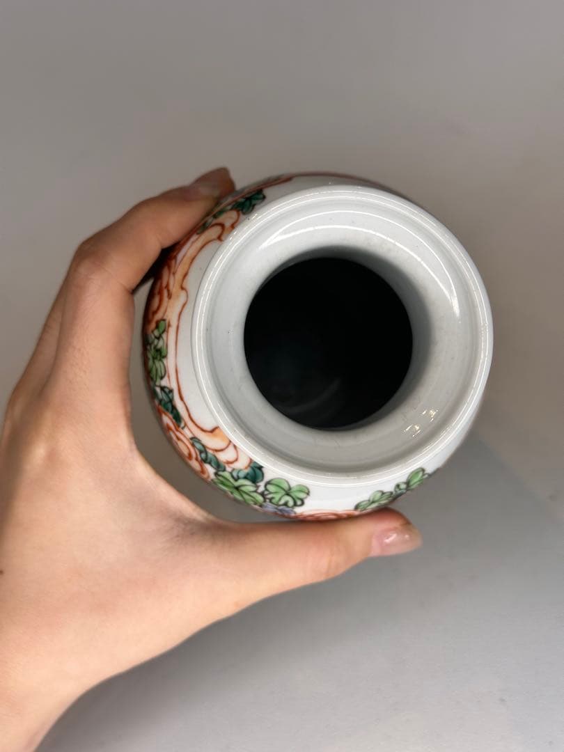 【新年セール】康熙葉子款 底部款識 人物童子戯図 彩絵 花瓶 中国古美術 时代物