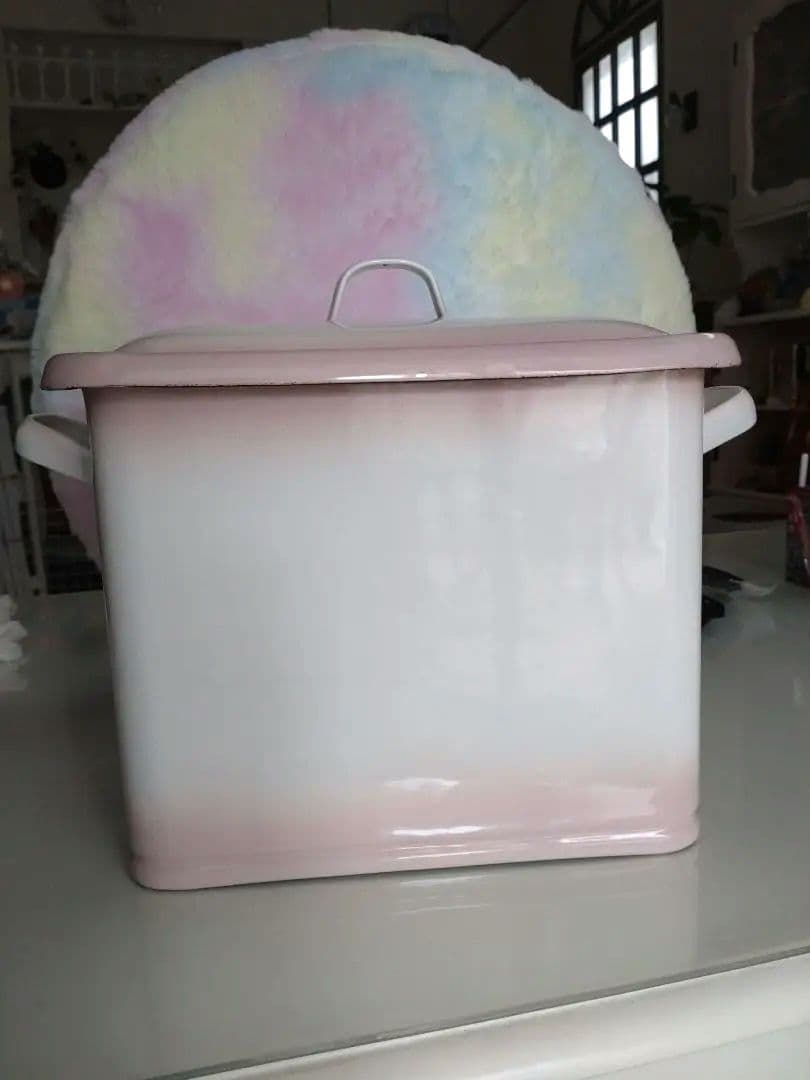 美品 イマン imane プリンセスローズ ミディ ホーロー 缶