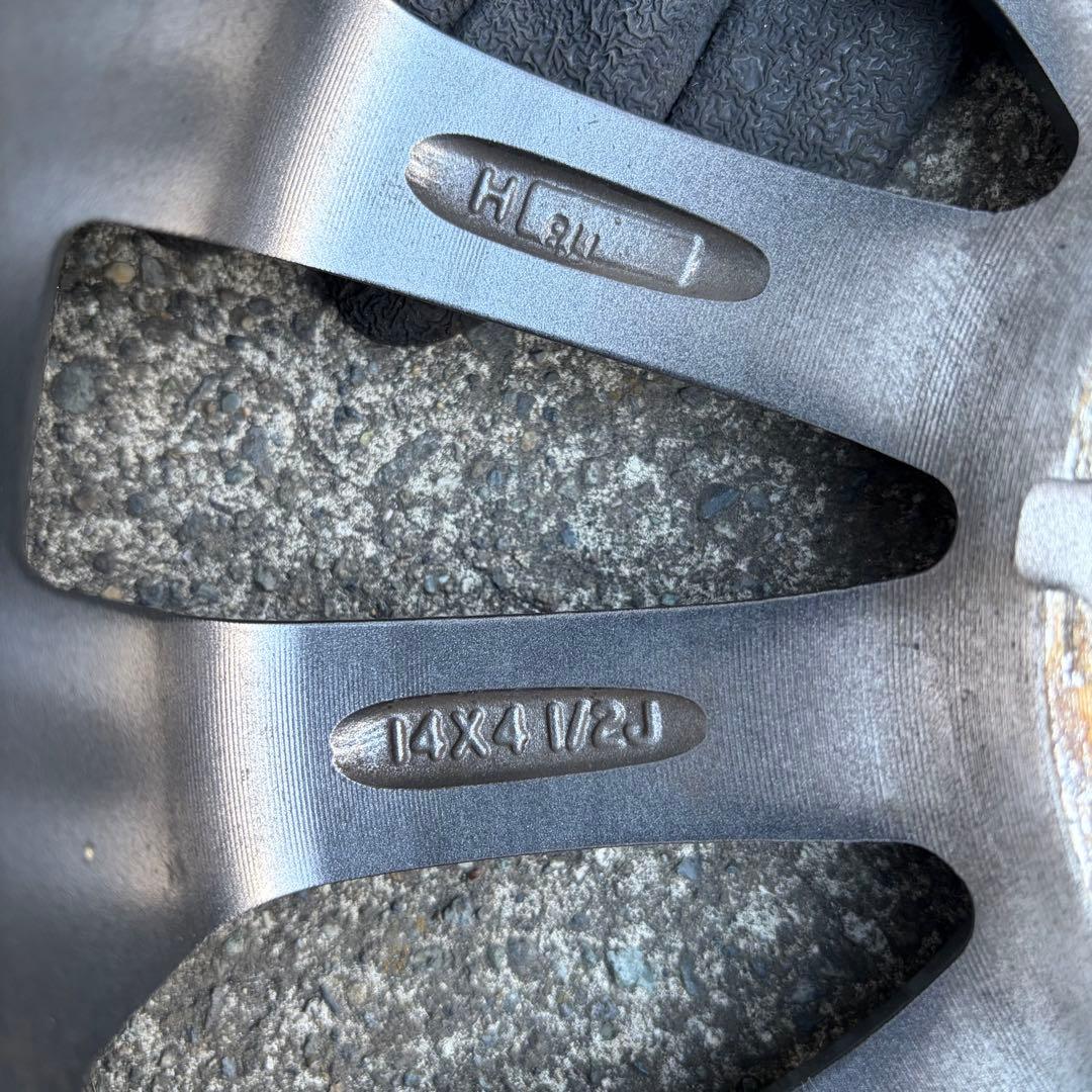 スタッドレスタイヤ＋アルミホイール 14インチPCD100