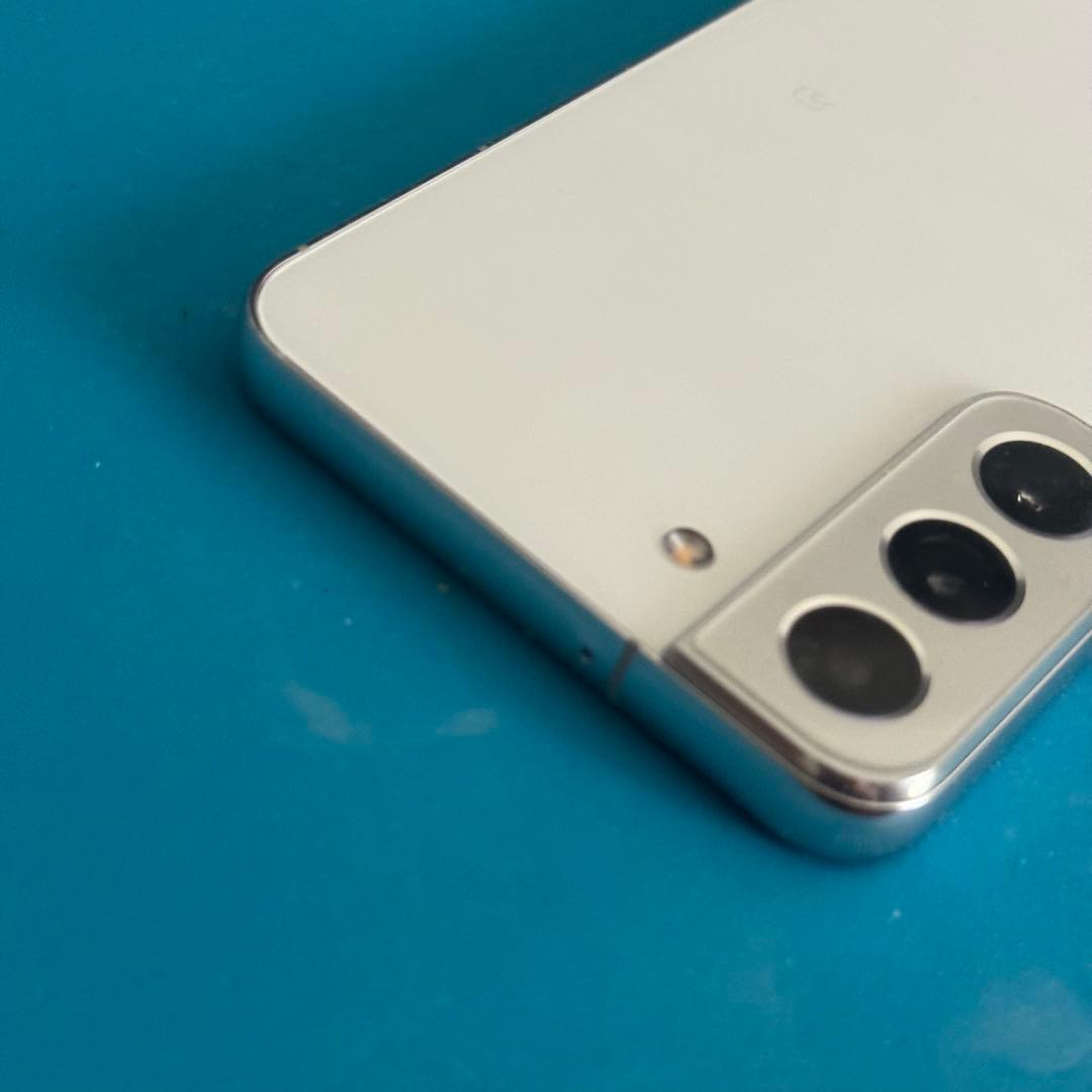 かなり綺麗　GALAXY s22 国内版　au scg13 シムフリー　白