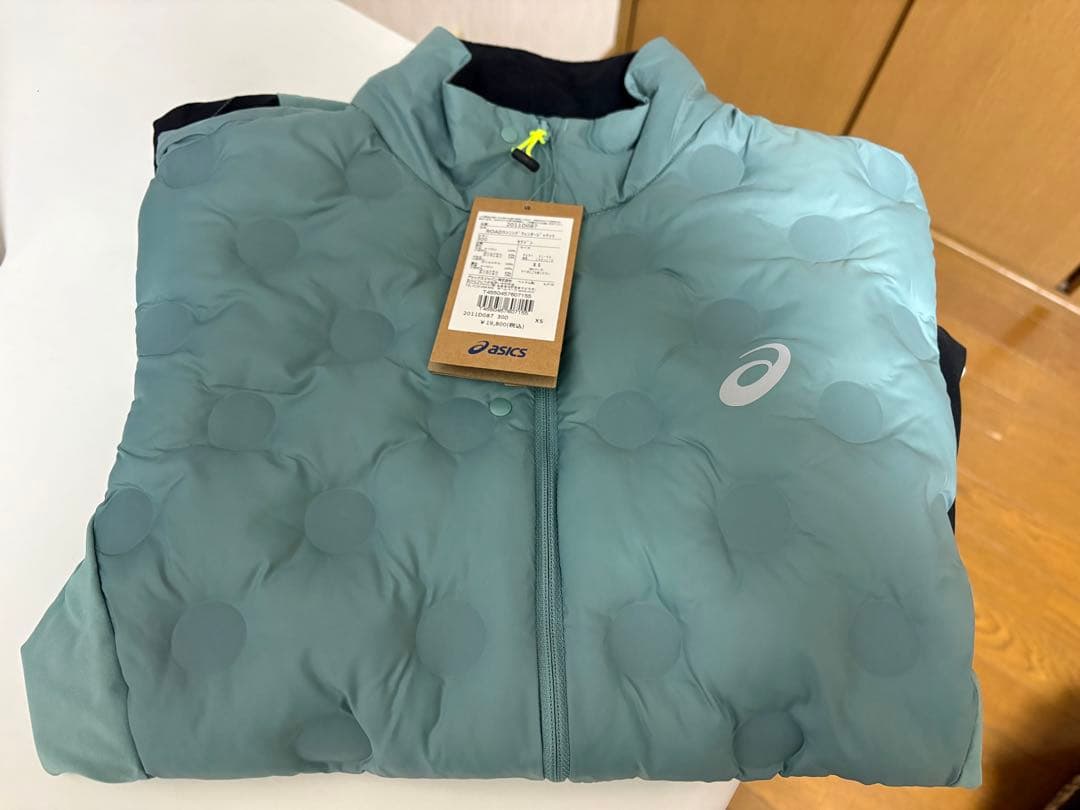 asics ROADランニングウィンタージャケット メンズXS
