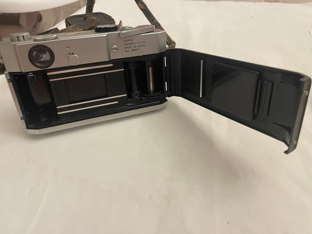 ❷Canon7 キャノン　レンズ付き 一眼レフ　フィルムカメラ