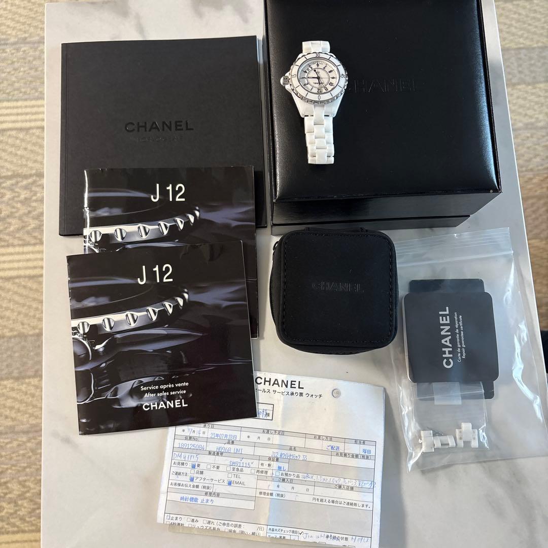 シャネルJ12 33mm 白セラミック　レディース（正規品）