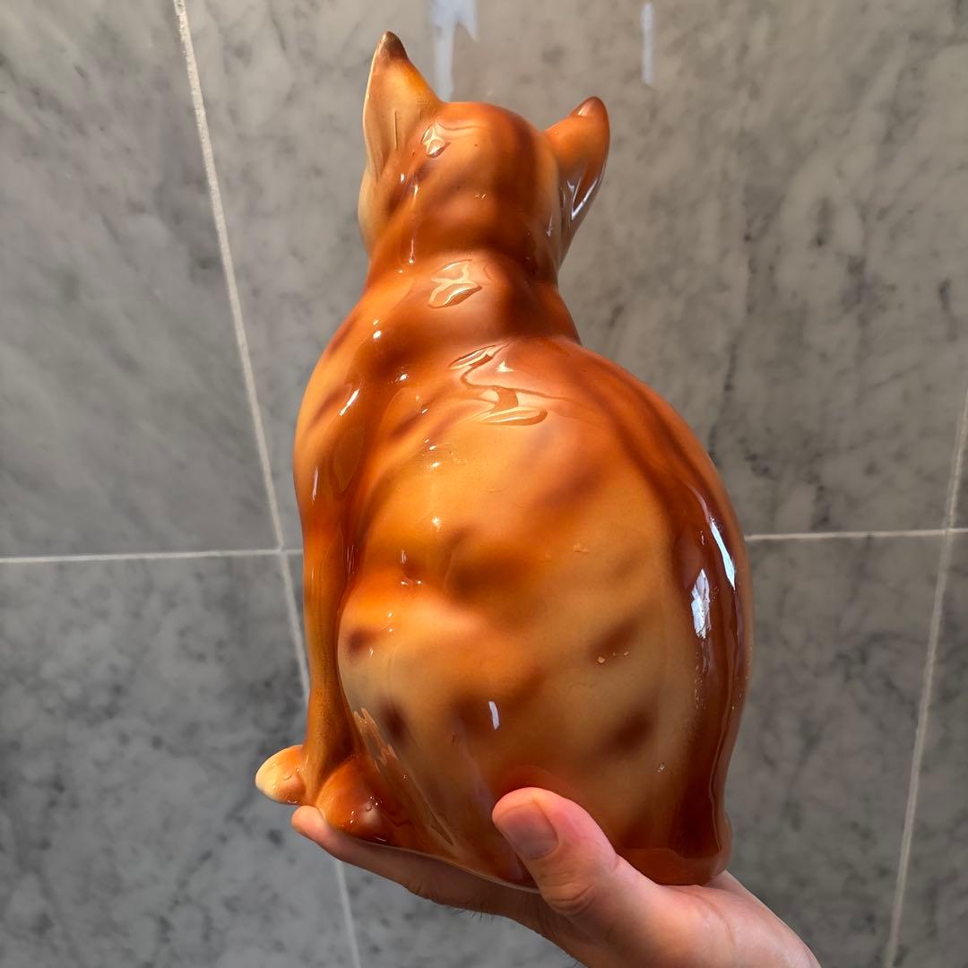 イタリア90年代ヴィンテージ手描きの瞳が美しく高貴で上品な猫ちゃんの陶器オブジェ