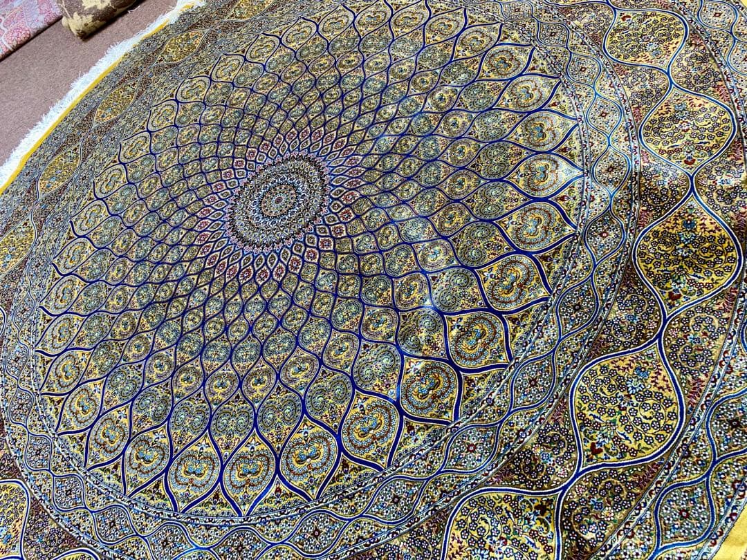 ペルシャ、イラン、シルクラウンドラグ/サイズ：204cm…. .77n。