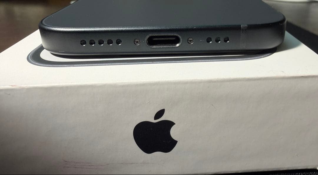 海外版 iPhone15 SIMフリー 256GB ブラック