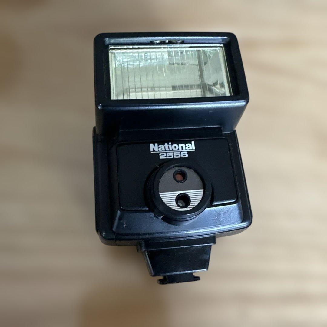 OLYMPUS OM-2 、Canon AV-1、Olympusケース付き