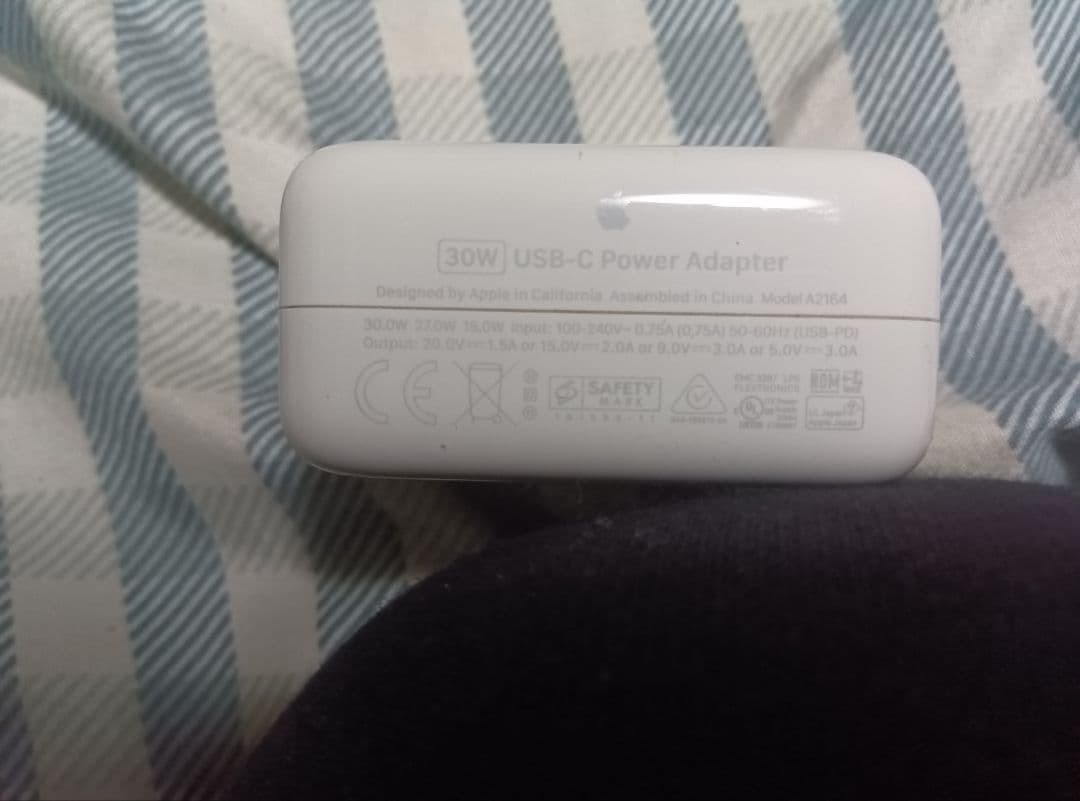 Apple MacBook Air 2020　М1 SSD256G　充放電20回