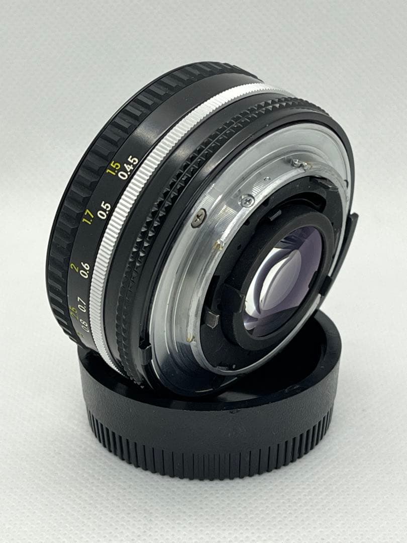 NIKKOR 50mm f/1.8 人気のパンケーキレンズ 日本製
