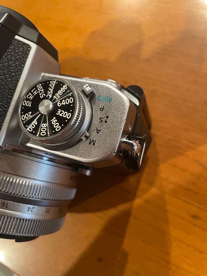 Nikon Z fc ミラーレス一眼 シルバー