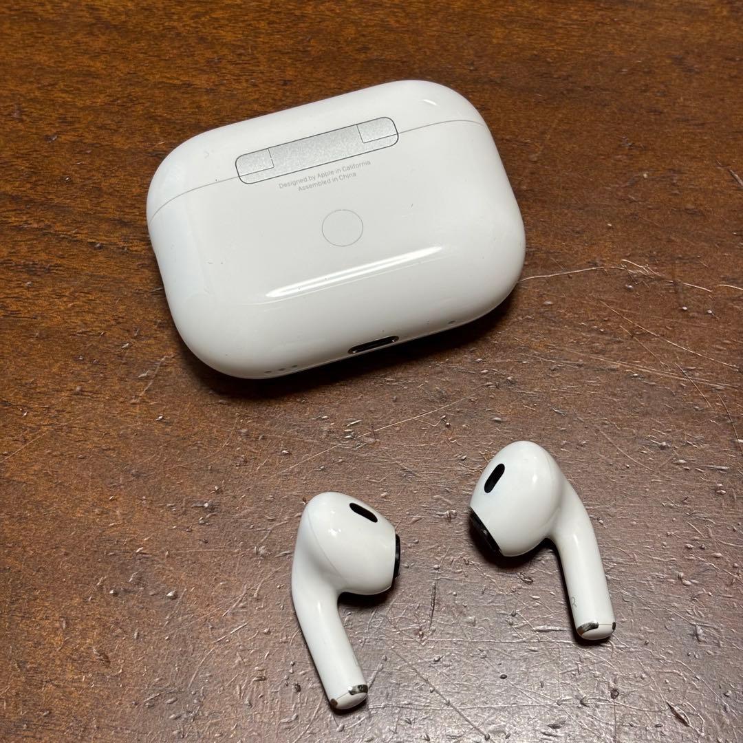 AirPods Pro 第2世代 Lightning ケース電池消耗 清掃済み