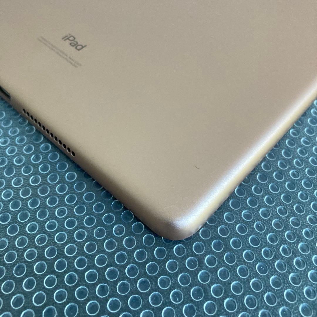3747 外観美品☆電池最良好☆iPad8 第8世代 32GB SIMフリー☆