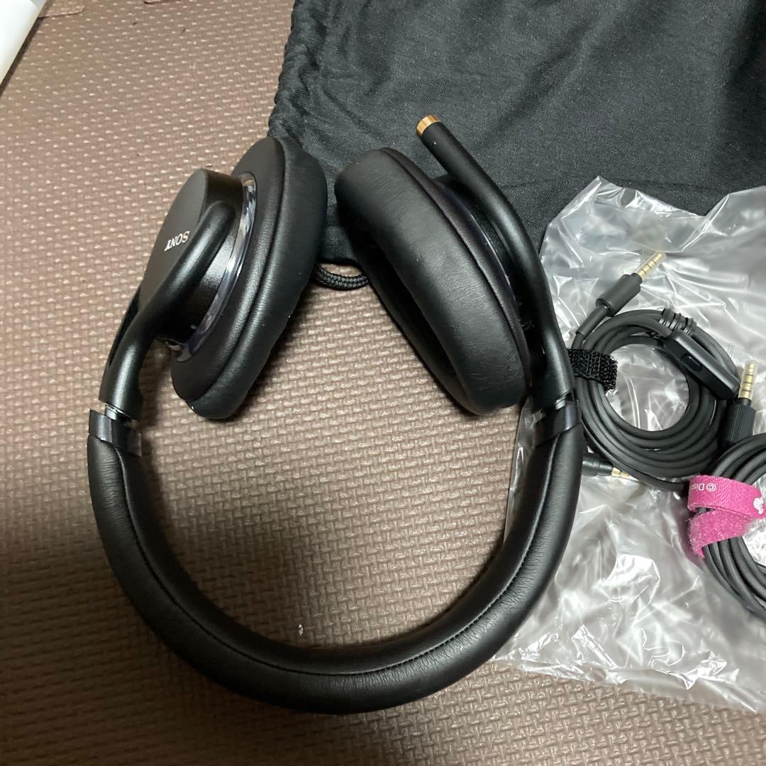 【ほぼ未使用品】ソニー MDR-1AM2-B ステレオヘッドホン ブラック、
