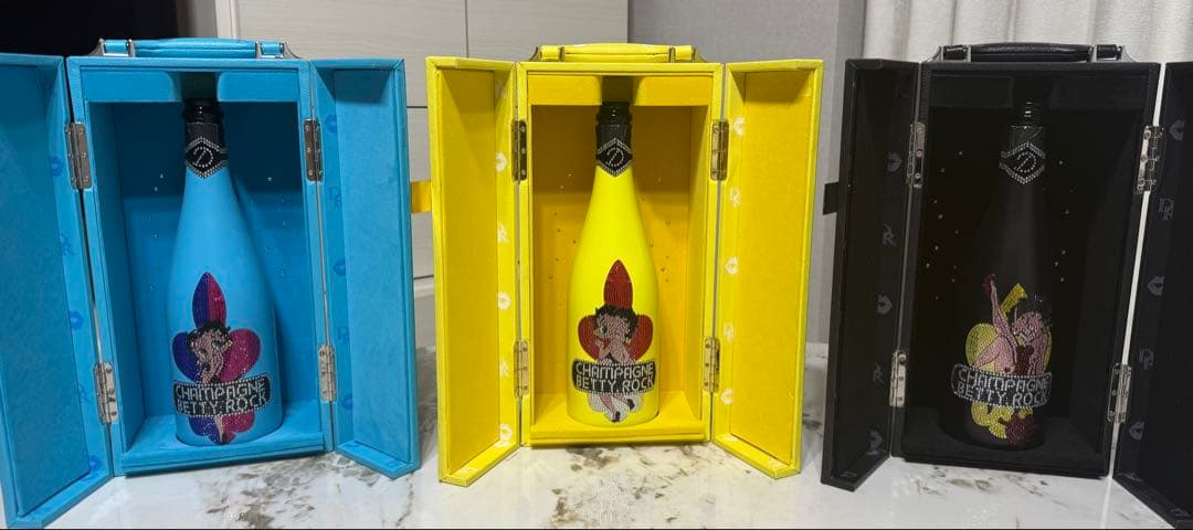 ディーロックベティシャンパン空瓶と箱3セット