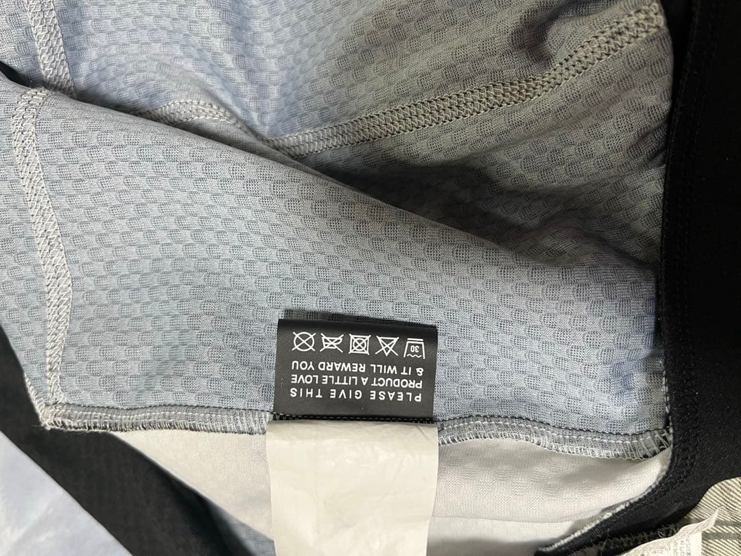 assos x BOSS 限定ジャージ