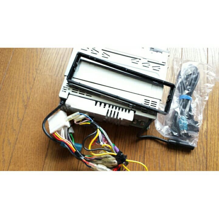 ALPINE 車用CDプレーヤー　ipod対応