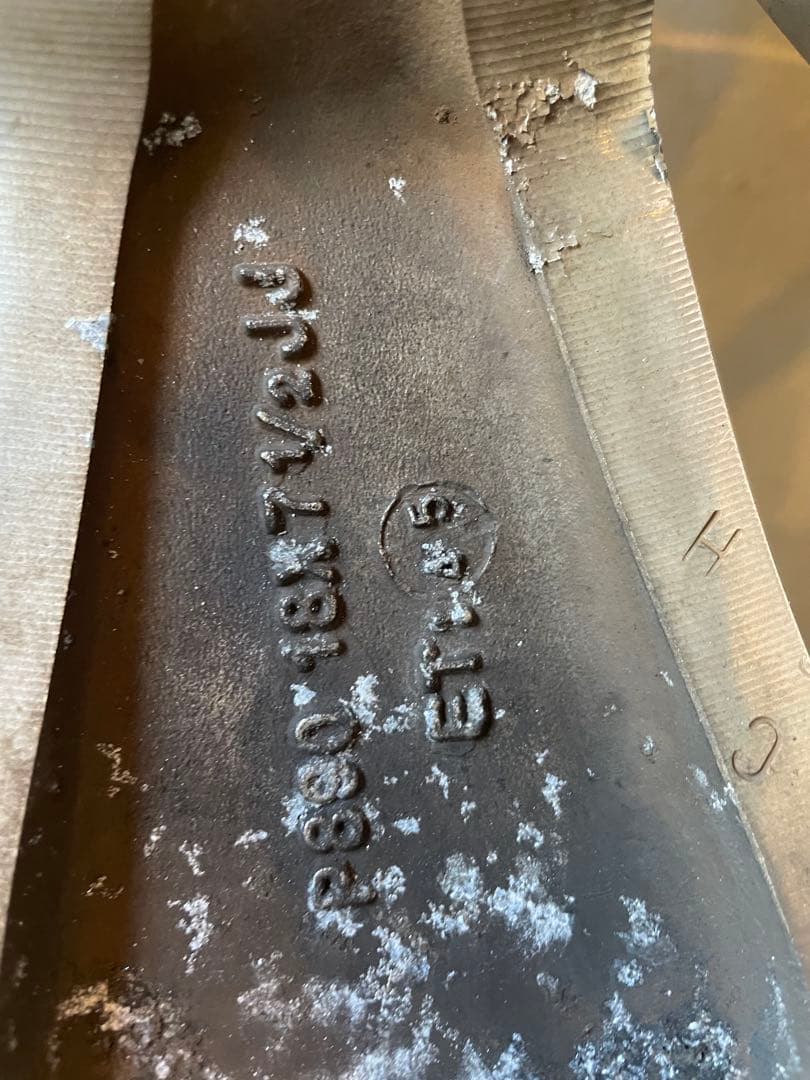 225 45 18 スタッドレスタイヤ ブリザック　dolce DC2