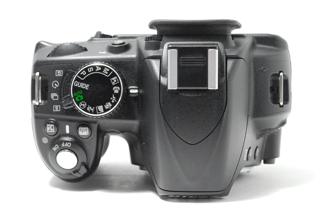 Nikon D3100　スマホ転送　万能の手振れ補正レンズ　写真も動画もOK