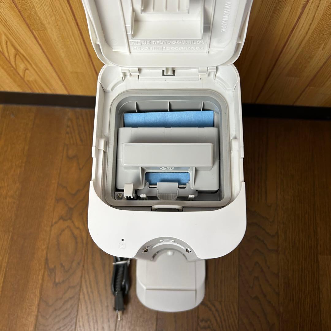 Panasonic MC-NS10K コードレス掃除機 2022年製　紙パック付