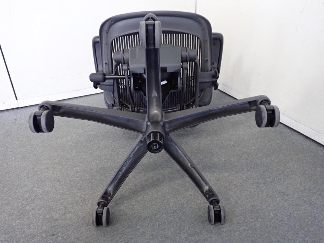 ハーマンミラー アーロンチェア　クラシックフル装備　Bサイズ